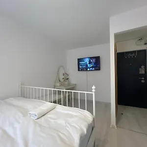 Piata Sudului Host Apartament