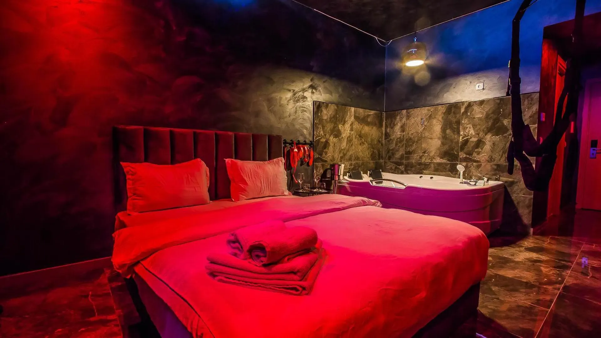 Red Room 0*, Bucharest